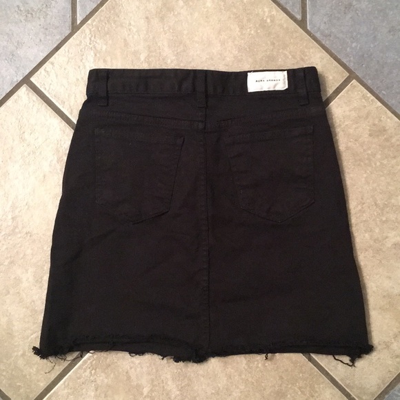 Mini Black Skirt - Picture 2 of 3